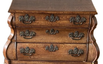 Chest of drawers - Oak