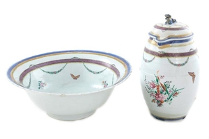 Chinese Export famille rose jug and bowl (2pcs)