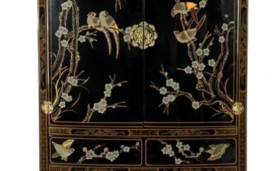 (-), Chinese lacquered cabinet with 4 doors and...