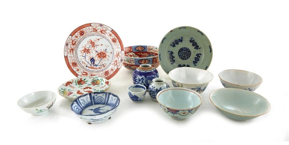 Chinese porcelain bowls, plates and vessels (13pcs)