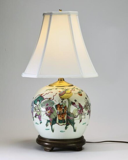 Chinese porcelain vase lamp with Quan Yin
