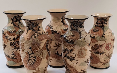 Cinq vases en céramique, Vietnam, Bien Hoa,... - Lot 109 - Ader
