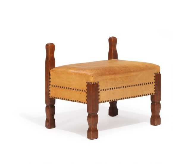 Danish cabinetmaker: Stool with oak legs, upholstered with patinated brown leather fitted with brass nails.