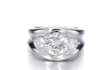 Diamond ring, Reza