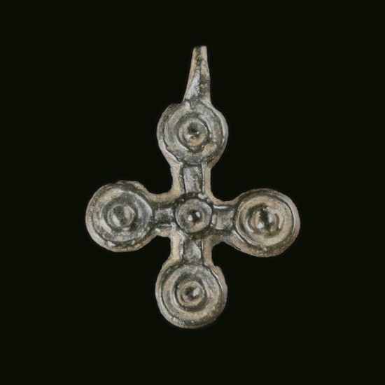 Early medieval Bronze decorated Crusader Cross pendant - 40×30 mm