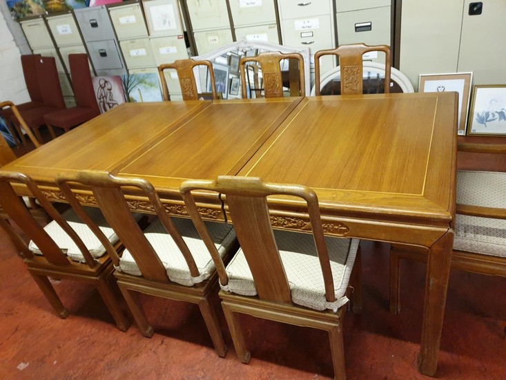 Extending quality dining table with inlaid border on each le...