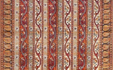 FINE PERSIAN TABRIZ RUG. 5 ft x 3 ft (1.52 m x 0.91 m).