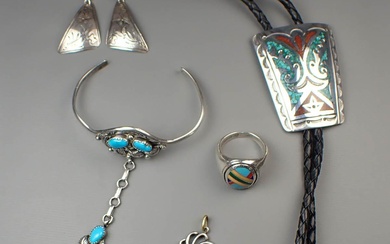 FIVE ARTICLES OF NATIVE AMERICAN JEWELRY