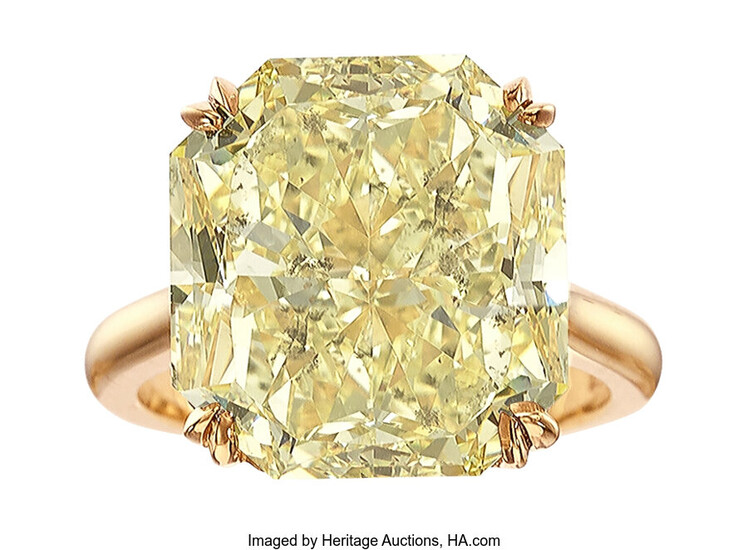 Fancy Light Yellow Diamond, Gold Ring Stones: Radiant-cut light...