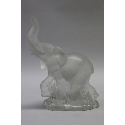 French frosted and clear crystal figure of an elephant, appr...