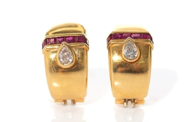 GOLD AND RUBY EARRINGS, 17g