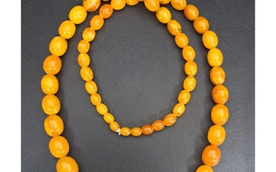GRADUATED BUTTERSCOTCH AMBER BEAD NECKLACE the largest bead ...