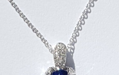 Garel - 18 kt. White gold - Necklace with pendant - 0.68 ct Sapphire - Diamonds