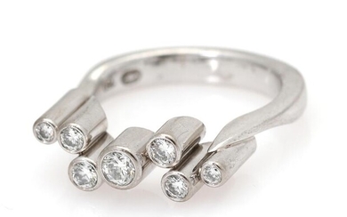 SOLD. Georg Jensen: A "Cascade" diamond ring set with seven brilliant-cut diamonds, mounted in 18k white gold. Size app. 55. Georg Jensen after 1945. – Bruun Rasmussen Auctioneers of Fine Art