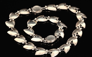 Georg Jensen / Harald Nielsen. 'Tulip' necklace / collier & bracelet, sterling silver, no. 66 & 93 (2)