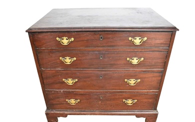 Good George II mahogany dressing chest, with four graduated oak lined drawers