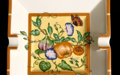 Hermès - Ashtray - A vintage HERMÈS large ashtray, “ The Butterfly “ - fine porcelain