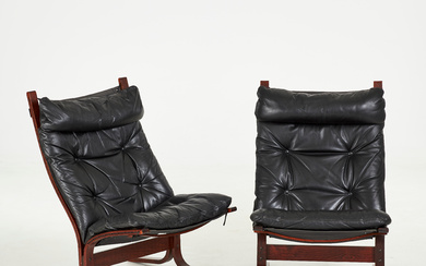 INGEMAR RELLING. 1 pair, armchairs, “Siesta”, Westnofa, Norway, upholstery in black leather, frame in stained wood.