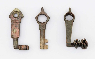Konvolut von drei Schlüsseln römisch und Mittelalter.