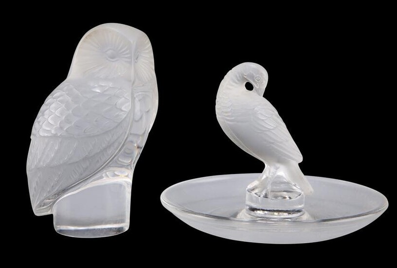 LALIQUE, A GLASS OWL PAPERWEIGHT, press-moulded clear