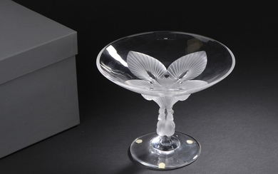 LALIQUE France Coupe en cristal translucide moulé pressé modèle "Virginia". Signée "Lalique France" H_17 cm...