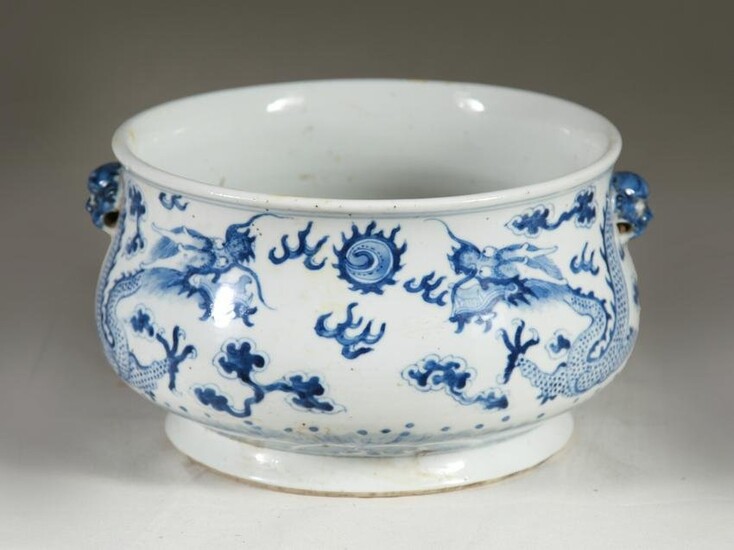 Large Chinese Blue & White Deep Bowl, 19th Century