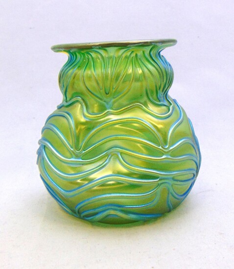 Loetz "Formosa" art glass vase