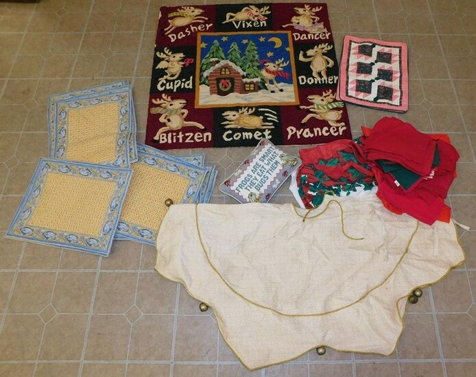 Lot Of Placemats & Linens