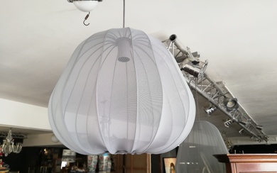 Maison Bolia, design de Meike HARDE, suspension modèle « Balloon » en tissu. Ht. :...