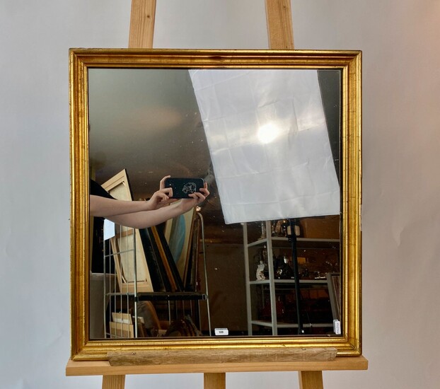 Miroir, XXe, bois doré, 59,5x56,5 cm. - Lot 109 - Phoenix Auction
