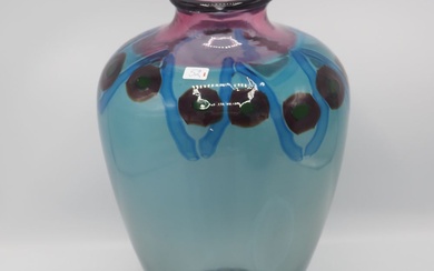 Murano : Vase balustre vers 2000, verre soufflé bouche avec murines, teinté bleu et rose,...