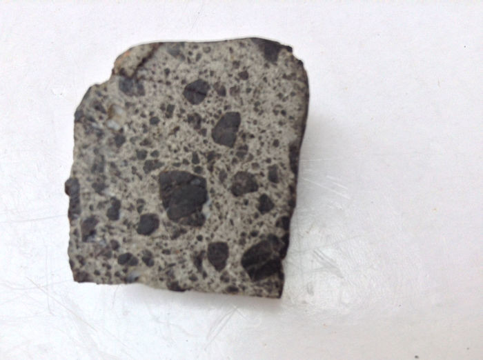 NWA 12537Achondrite Meteorite - 5×3×2 cm - 25 g - (1)