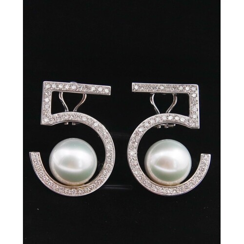 Pair of 5 Design Motif Earrings Attractively Detailed Pearl ...