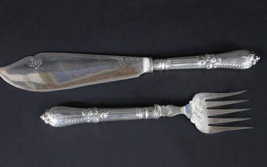 Pair of English Silver Plated Fish Serving Pieces, 19th Century