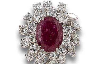 RUBY AND DIAMONDS ROSETTE RING, IN PLATINUM