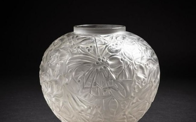 René Lalique, 'Gui' vase, 1920