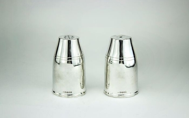 Salt and pepper shakers - .925 silver - J A Campbell - London - U.K. - 2001