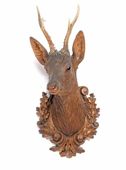 Schwarzwalder wood carving of deer head for the wall