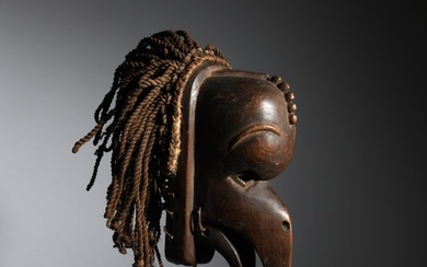 Sculpture - Chokwe Mwana Pwo mask - Angola