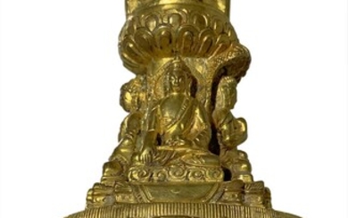 Scultura cinese in bronzo dorato di stupa con quattro piccoli Buddha su...
