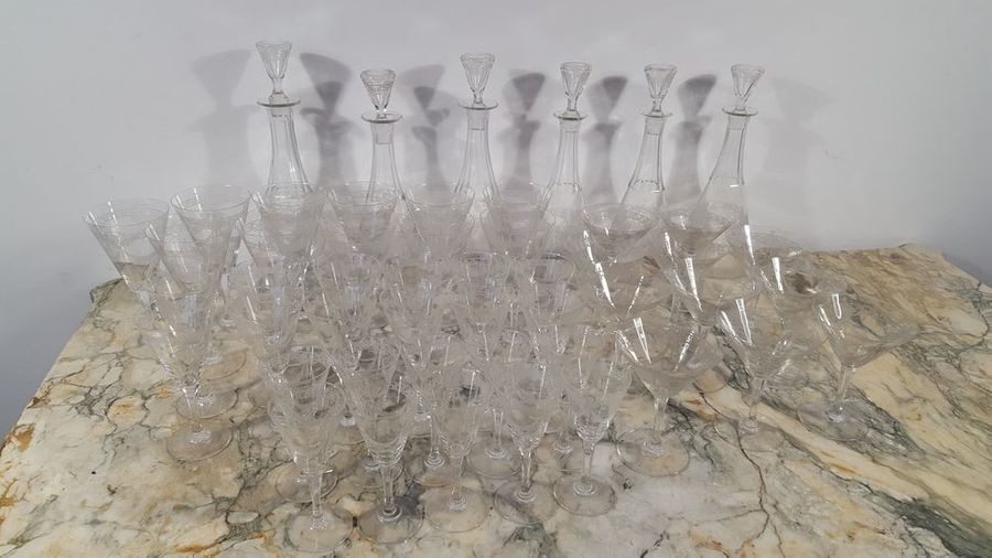 Service part in crystal engraved with foliage and...