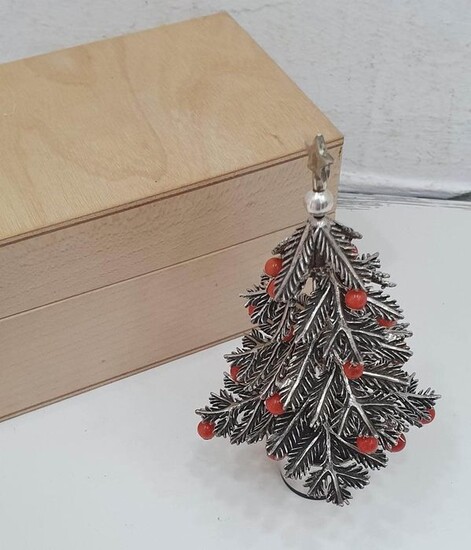 Silver Christmas tree - Silver