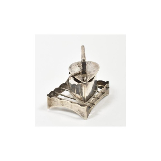 [Silver. Miniatures] Two 19th century silver miniatures A miniature iron (approx. 3 x 2 x...