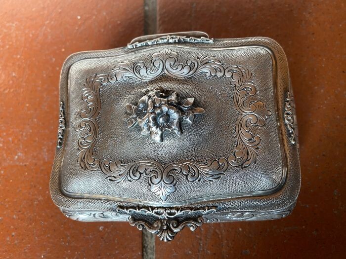 Silver jewelry box Italy - .800 silver - Italy - Mid 20th century