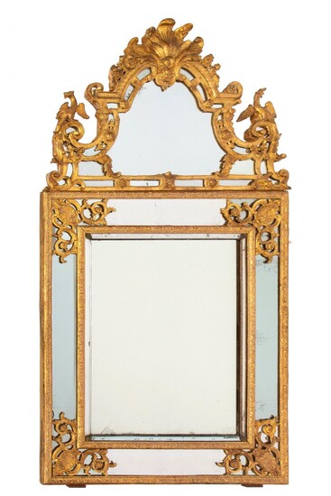 Spiegel in verguld en gestoken houten lijst, 18e eeuw