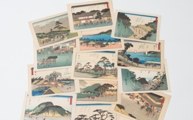 Suite de 16 estampes japonaises. Japon, fin XIXe (chaque : 21 x 28,5 cm) (quelques...