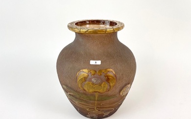 Superbe vase d'époque Art nouveau à décor... - Lot 9 - Phoenix Auction