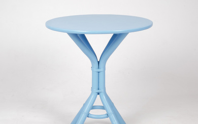 TABLE/CAFEBORD, blue lacquered wood with rattan, 1980s.