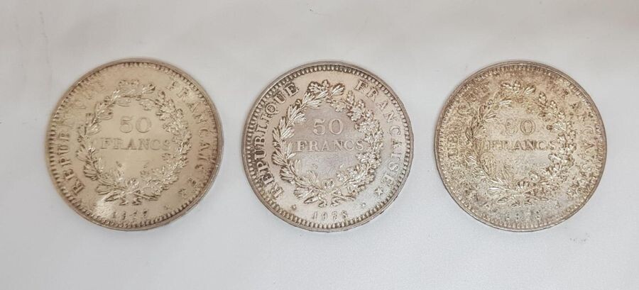 Trois pièces de 50 Francs Argent : 1977 (DUPRE),... - Lot 0 - Euvrard & Fabre