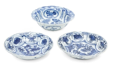 Two Chinese porcelain Kraak small dishes and...